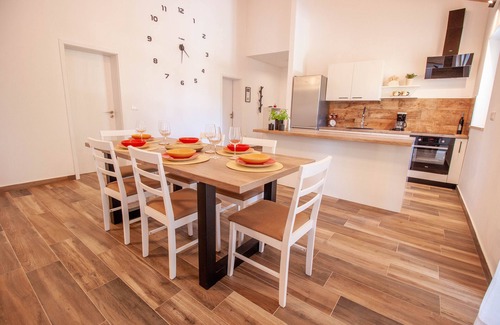 Debeljuhi Villa | Villa Savey - heated pool, 3 rooms, 3 bathrooms, big garden, all service,