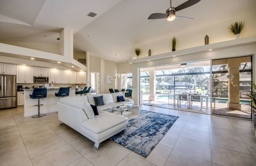 Caloosahatchee Villa | Villa Saxony, large terrace with pool & lounge area , pool table
