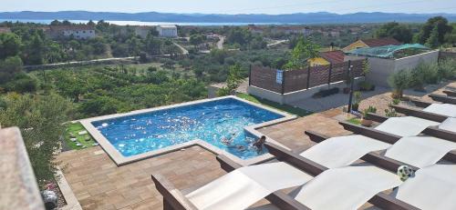 Bicine Apartment | Villa Scolopax rusticola Skradin with heated pool