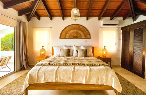 Dawn Beach Estates Villa | VILLA SEAWATCH - Brand new villa stunning view
