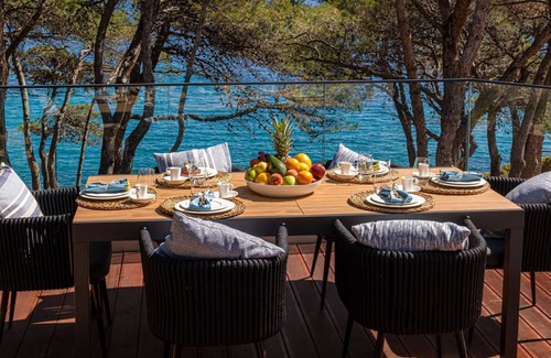 Cove Murtar Villa | Villa Serenity - Four Bedroom Villa, Sleeps 12