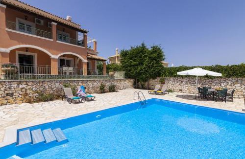 Petaleia Villa | Villa Serpa by Villa Plus