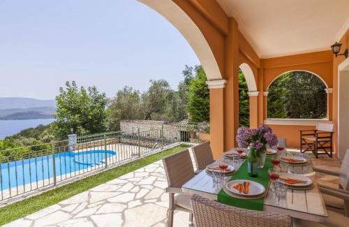 Petaleia Villa | Villa Serpa by Villa Plus