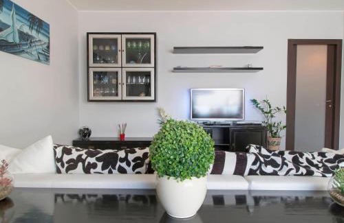 Suvereto Villa | Villa Serra by Interhome