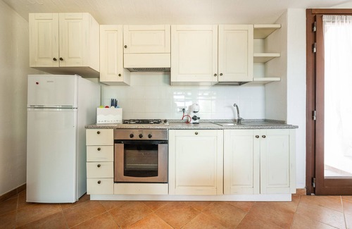 Sant'Elmo Villa | Villa Sintzula – Garden & 500m Walk to Beach