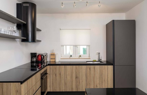 Diminici Villa | Villa Solara Summary: