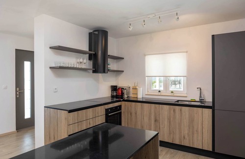 Diminici Villa | Villa Solara Summary: