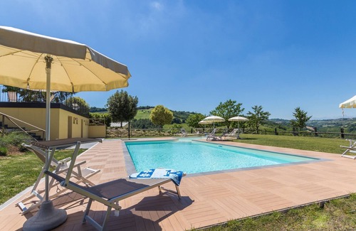 Fermo Villa | Villa Soffio with pool in the hills of Fermo, only 20 minutes from the Adriatic coast.