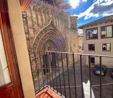 Requena House | VILLA SOL Casa con cueva privada y vistas a la Iglesia