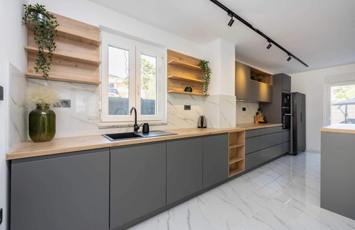 Baska Villa | Villa Soleil by the seaside with private pool