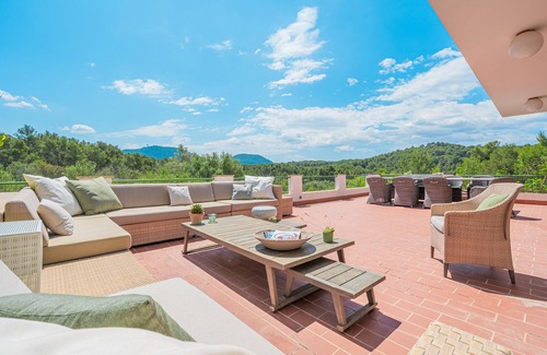Algaida Villa | Villa 'Son Bibiloni' with Mountain View, Private Terrace and Wi-Fi