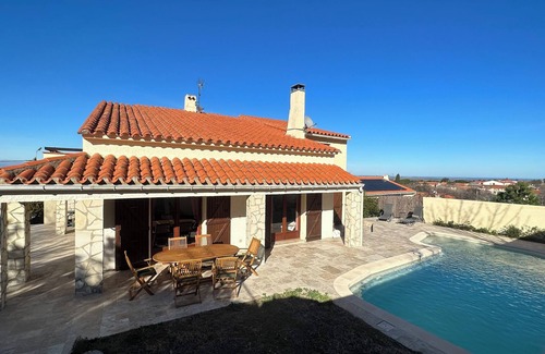 Villelongue-dels-Monts House | Villa Spacieuse Proche de Plage, Montagne, Village Piscine Privée, Jardin, vue