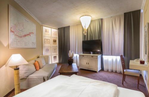 Ruzyne Hotel | Villa St. Tropez