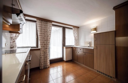 Ortisei Apartment | Villa Stella Apartment N 41 near the ski lift with mountain view and Wi-Fi