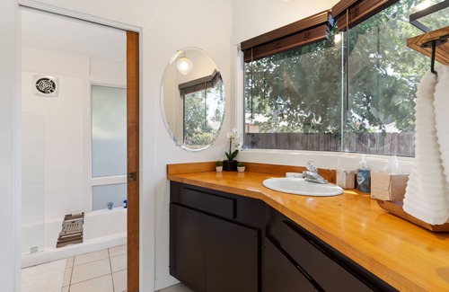 Southwestern Sacramento House | Villa Style home in the Sacramento Area with pool