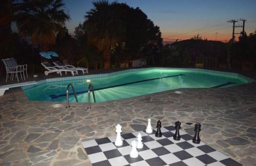 Saronida Villa | Villa Suites Lagonisi Luxury