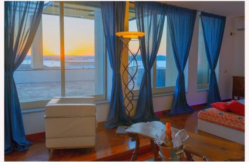 Augusta Bed & Breakfast | Villa Sul Molo tra Siracusa e Catania