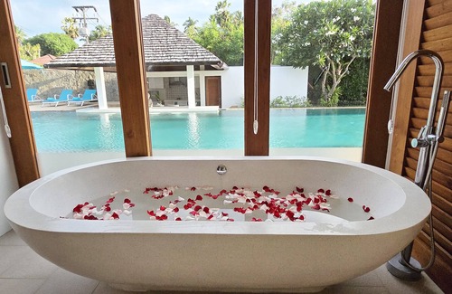 Na Thon Villa | Villa Sunsai 3BR Beachfront Pool Villa in Nathon