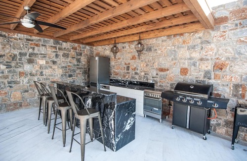 Kounelion House | Villa Superior - The New Eco-Chic Destination