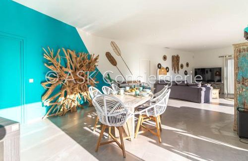 Cavaliere Villa | Villa SurgaBali - swimming pool and 300m from the beach