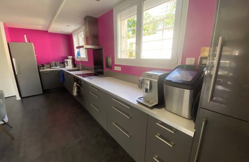 Carnoux-en-Provence House | Villa Swimming pool Jacuzzi Billiards Home Cinema 5 minutes from Cassis and its Calanques