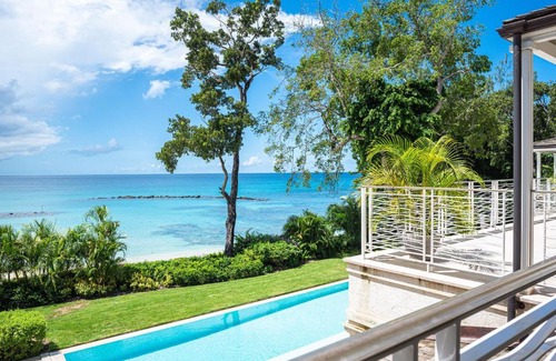 Sunset Crest House | Villa Tamarindo is a luxury 4 bedroom property in Holetown, St James