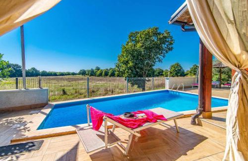 Valdebek Villa | Villa Tanja by Villa Plus