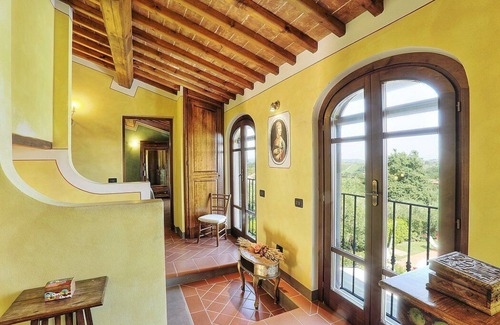 Castelfiorentino Villa | Villa Tessa: A splendid two-story villa with the strong charachter which derives from it actually being a converted barn house, with Free WI-FI.