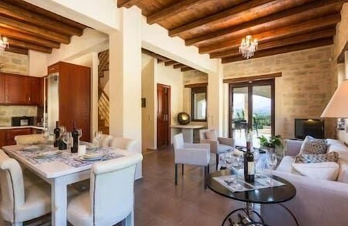 Lefkogeia House | Villa Thalia