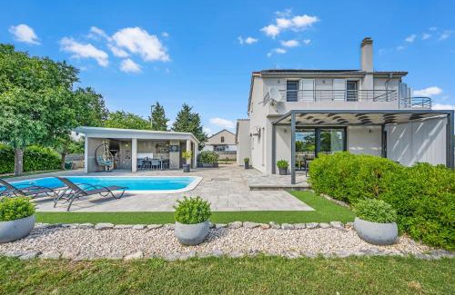 Drnis House | Villa Tonka with private pool near Krka