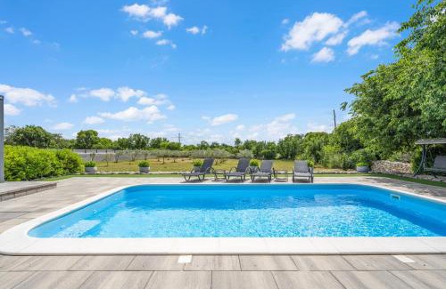 Drnis House | Villa Tonka with private pool near Krka