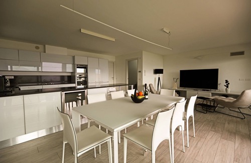 Naggio Villa | Villa Tranquil Cove