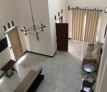 Mungkid Villa | Villa Trojayan