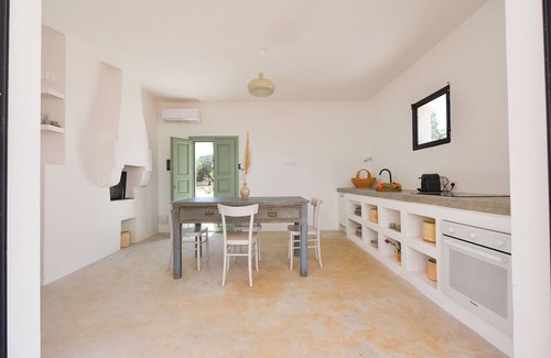 Francavilla Fontana Villa | Villa 'Trullo Cimì Mediterranea Relais' with Private Pool, Wi-Fi and Air Conditioning