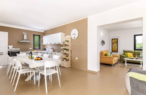 Carovigno Villa | Villa Trullo Delia by Villa Plus