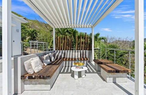 Orient Bay Villa | Villa Turquoze, an astonishing view on Orient Baie