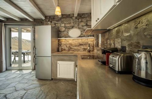 Serifos Villa | Villa 'Vagia' with Private Pool, Private Terrace and Air Conditioning