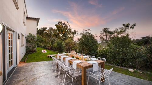 Hidden Valley House | Villa Valencia by AvantStay Entertainers Dream w Outdoor Kitchen Spa Views