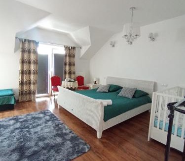 Jozefow House | Villa Varzob