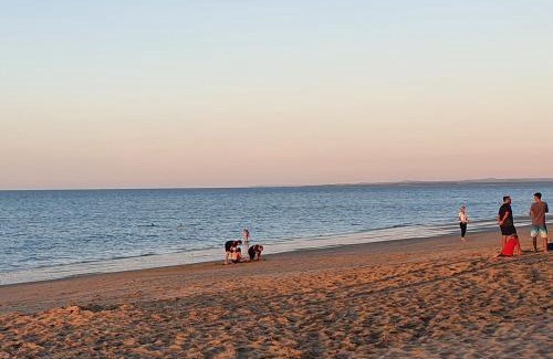 Torquay Apartment | Villa Venezia Apt 3 - Spacious Hervey Bay beachfront apartment