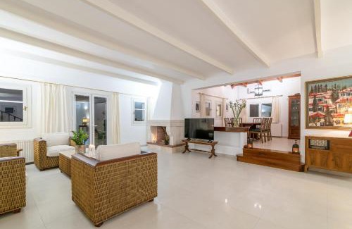 Vasilikos Villa | Villa Verdi - Your Family Oasis!