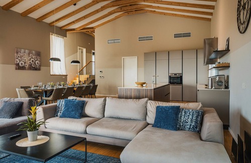 Brtonigla Villa | Villa Vigneto near Novigrad for 15 persons with sea view and whirlpool