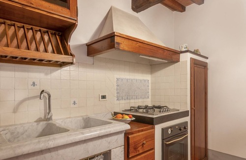 Montespertoli House | Villa 'Villa del Fattore' with Shared Pool, Private Terrace & Wi-Fi