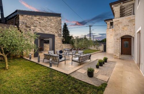 Banki Villa | Villa Vira