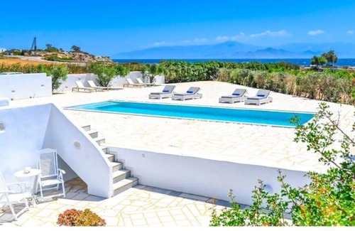 Ampelas Villa | Villa 'Virginia' with Sea View, Wi-Fi and Air Conditioning