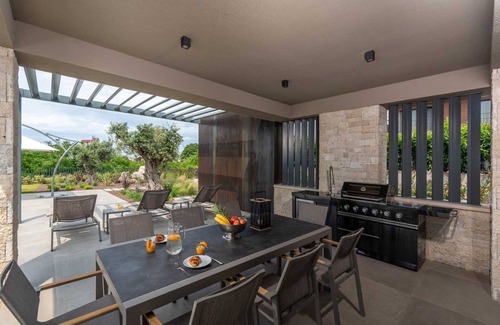 Strpacici Villa | Villa Visignano with heated pool and welness facilities