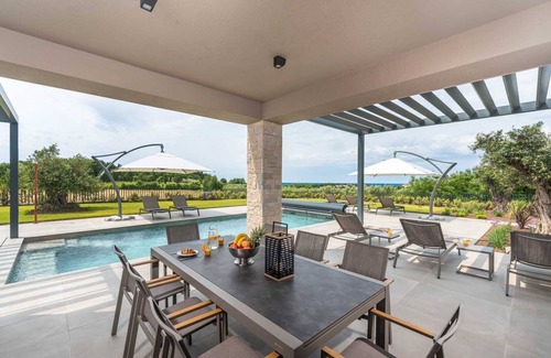 Strpacici Villa | Villa Visignano with heated pool and welness facilities