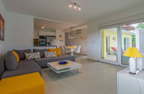 Stokovci Villa | Villa Vita in Central Istria - Ground Floor Villa for 6 People with Heated Pool