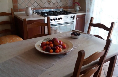 Fontane Bianche Villa | VILLA WITH COMFORTABLE POOL WITH GARDEN SURROUNDING WHITE FOUNTAINS