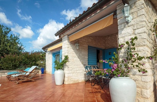 Stifanici Cottage | Villa with perfect sun deck overlooking the pool in the heart of Istria